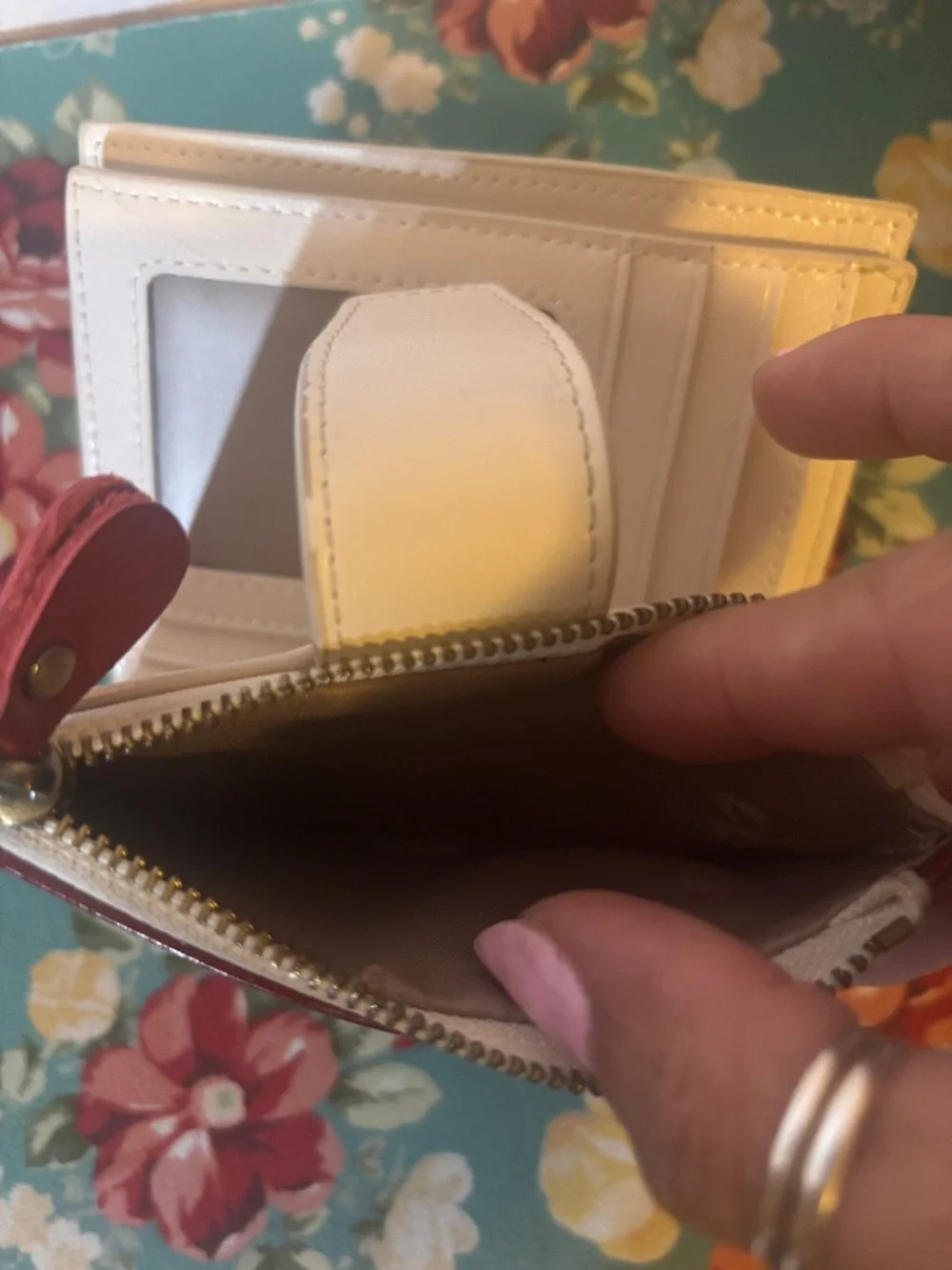 Woman’s Red and White Leather Bifold Wallet, Two Toned, Retro Wallet